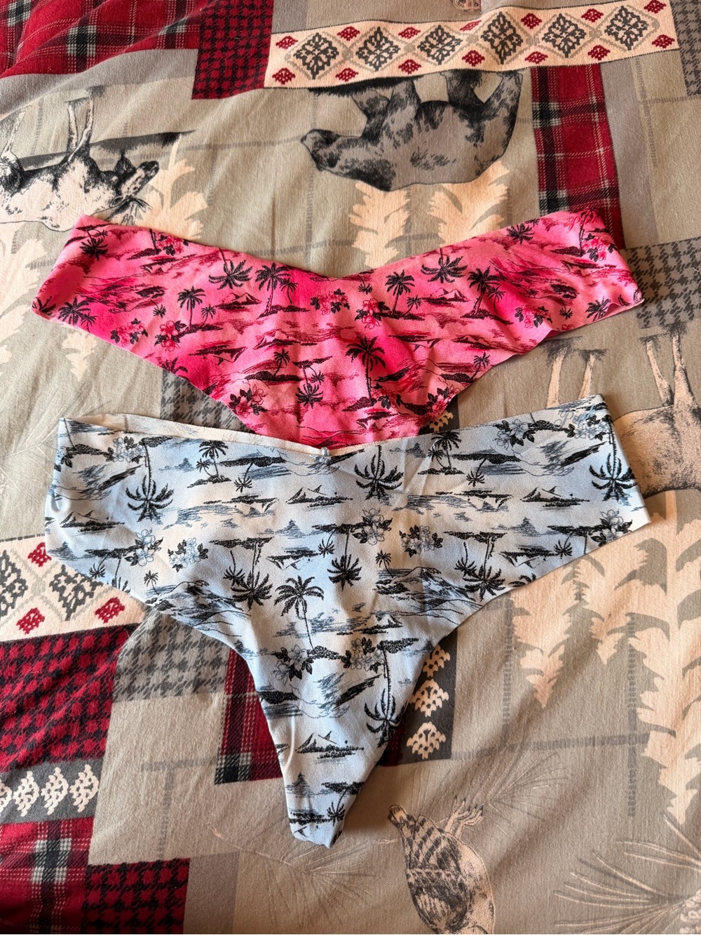 PINK Victoria's Secret Tropical Print Seamless Thong Set - Pink & Light Blue